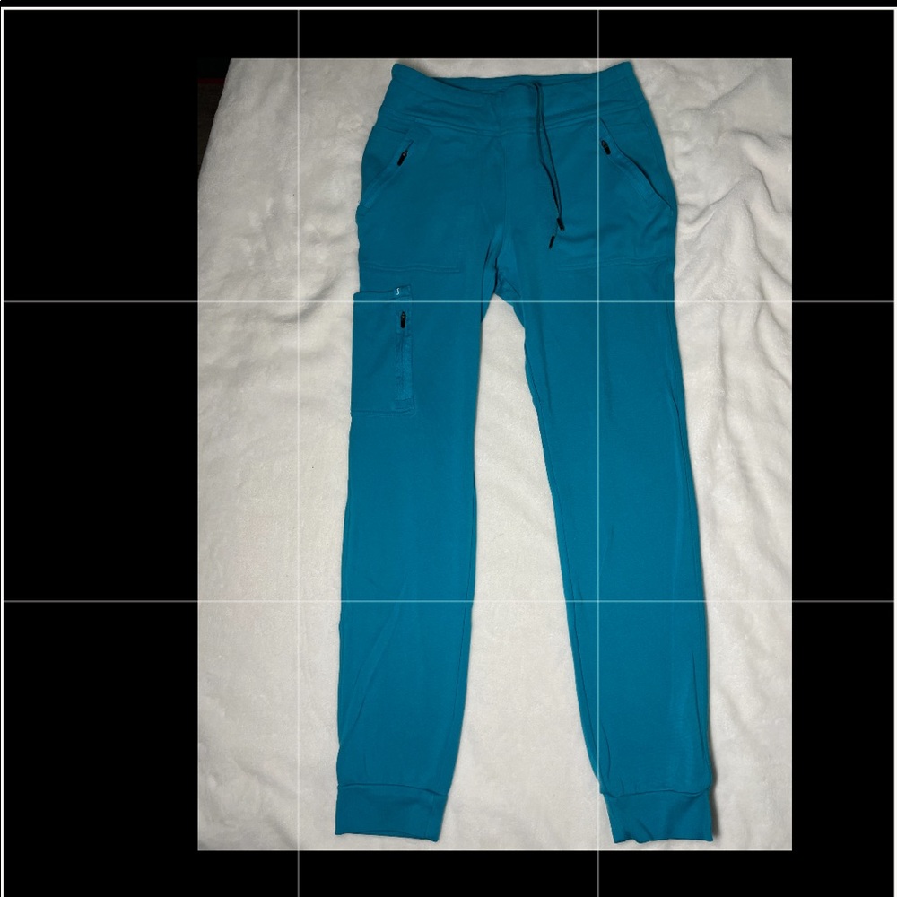 Janauu scrub pants
